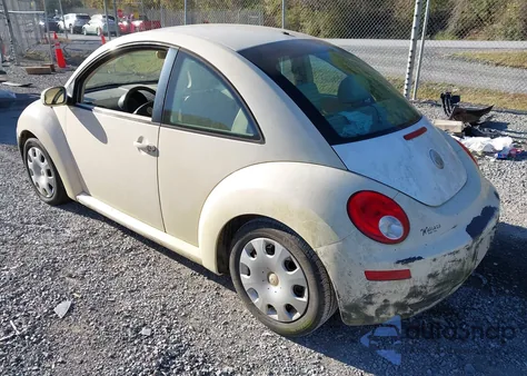 2007 Volkswagen New Beetle 2.5 z USA, uszkodzony, nr VIN 3VWEW31C47M518356